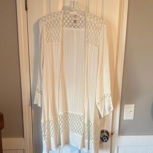 Knox Rose Cream Lace Kimono